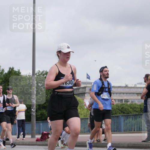 29.06.2025 - hella hamburg halbmarathon Luisa Fischer http://msf.ph/oto/8501863 29.06.2025 10:09:20 Kennedybrücke 8290, 16441, 030, 15772, 1830, 2471, 2624, 4542, 5431, 6014, 7741, 8290, 8744, 10214, 10781 meine-sportfotos.de