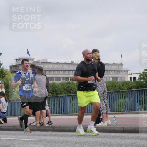 29.06.2025 - hella hamburg halbmarathon Luisa Fischer http://msf.ph/oto/8501938 29.06.2025 10:09:32 Kennedybrücke 17239, 1766, 1936, 1981, 5431, 8051 meine-sportfotos.de