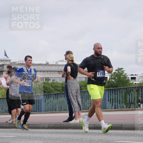 29.06.2025 - hella hamburg halbmarathon Luisa Fischer http://msf.ph/oto/8501939 29.06.2025 10:09:32 Kennedybrücke 7239, 1774, 1766, 1936, 1981, 5431, 8051 meine-sportfotos.de