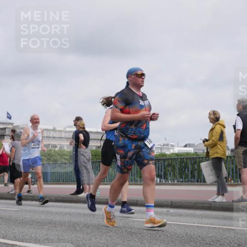 29.06.2025 - hella hamburg halbmarathon Luisa Fischer http://msf.ph/oto/8501989 29.06.2025 10:09:41 Kennedybrücke 042, 4666, 1766, 1981, 4550, 4666, 5951, 8051, 8960, 10736, 10886 meine-sportfotos.de