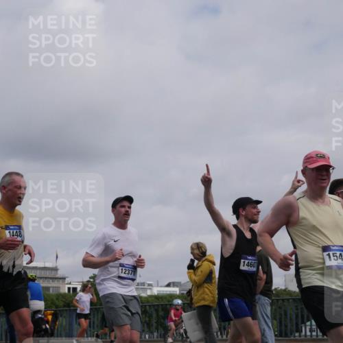 29.06.2025 - hella hamburg halbmarathon Luisa Fischer http://msf.ph/oto/8502018 29.06.2025 10:09:45 Kennedybrücke 1448, 12371, 14607, 15462, 108, 1981, 4550, 4666, 5951, 8960, 10736, 10886 meine-sportfotos.de