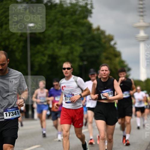 29.06.2025 - hella hamburg halbmarathon Dr. Thomas Lammeyer http://msf.ph/oto/8502100 29.06.2025 10:25:25 Kennedybrücke 1028, 1266, 1658, 2325, 2383, 2635, 2956, 2986, 3247, 3434, 3813, 4082, 4350, 4786, 5041, 5373, 5395, 5625, 5767, 6275, 6308, 7018, 7553, 7608, 7781, 8095, 8726, 8844, 9100, 9108, 9501, 9624, 10050, 10602, 10874 meine-sportfotos.de