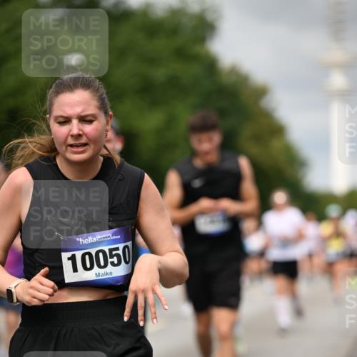 29.06.2025 - hella hamburg halbmarathon Dr. Thomas Lammeyer http://msf.ph/oto/8502195 29.06.2025 10:25:28 Kennedybrücke 1028, 1266, 1658, 2383, 2635, 2956, 3122, 3247, 3434, 3813, 4350, 4786, 5041, 5061, 5373, 5395, 5625, 5767, 6275, 6308, 7018, 7522, 7553, 7608, 7781, 8095, 8726, 8844, 9100, 9108, 9501, 9624, 10050, 10602, 10874 meine-sportfotos.de