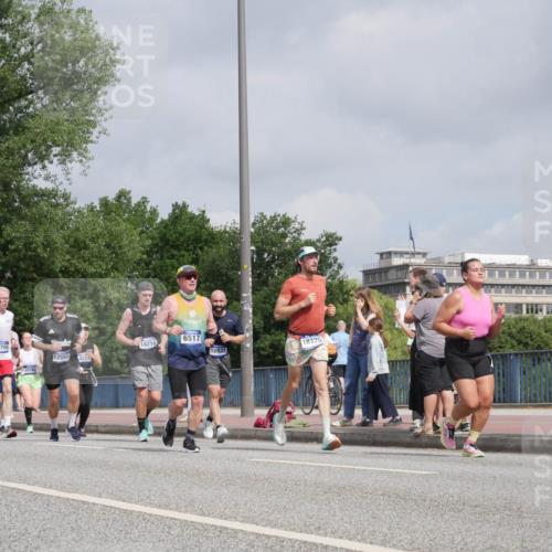 29.06.2025 - hella hamburg halbmarathon Luisa Fischer http://msf.ph/oto/8502241 29.06.2025 10:10:30 Kennedybrücke 12789, 10700, 6517, 18218, 18325, 16933, 12550, 4262, 1578, 1993, 4262, 5242, 5926, 6517, 6518, 6707, 6713, 6833, 7503, 8585, 10283, 10700 meine-sportfotos.de