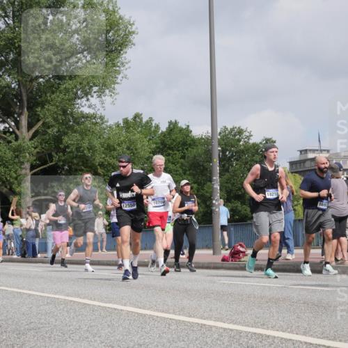 29.06.2025 - hella hamburg halbmarathon Luisa Fischer http://msf.ph/oto/8502254 29.06.2025 10:10:32 Kennedybrücke 6713, 8585, 18721, 518, 2789, 12550, 18218, 10700, 1693, 6517, 1993, 4262, 5242, 5926, 6517, 6518, 6707, 6713, 6715, 6833, 7503, 8585, 9967, 10283, 10700 meine-sportfotos.de