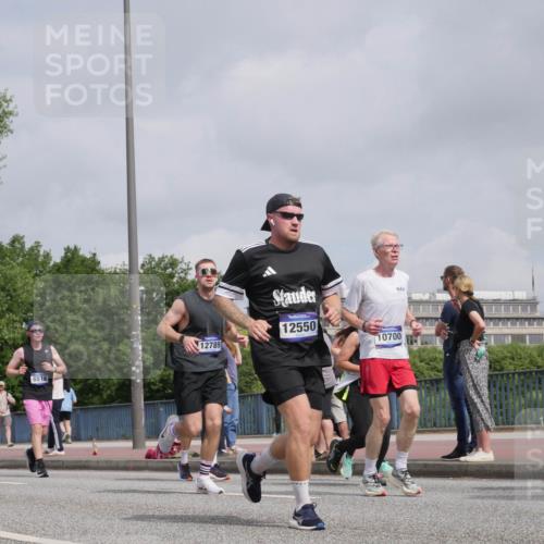 29.06.2025 - hella hamburg halbmarathon Luisa Fischer http://msf.ph/oto/8502272 29.06.2025 10:10:34 Kennedybrücke 85, 6518, 12789, 12550, 10700, 1993, 4262, 5242, 6517, 6518, 6707, 6713, 6715, 6833, 7503, 8585, 9967, 10283, 10700 meine-sportfotos.de