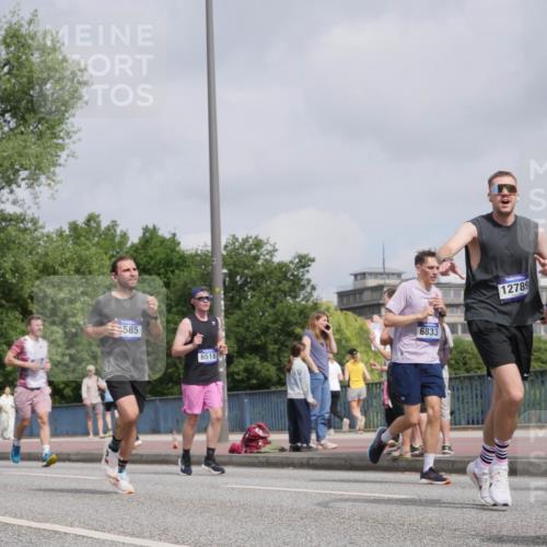 29.06.2025 - hella hamburg halbmarathon Luisa Fischer http://msf.ph/oto/8502277 29.06.2025 10:10:35 Kennedybrücke 242, 13, 585, 6518, 6833, 12789, 1993, 4262, 5242, 6517, 6518, 6707, 6713, 6715, 6833, 7503, 8585, 9967, 10700 meine-sportfotos.de