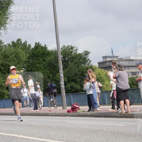 29.06.2025 - hella hamburg halbmarathon Luisa Fischer http://msf.ph/oto/8502340 29.06.2025 10:10:43 Kennedybrücke 3929, 6196, 1893, 2136, 3929, 5242, 5899, 6196, 6707, 6713, 6715, 7760, 9967 meine-sportfotos.de