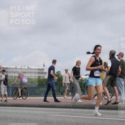 29.06.2025 - hella hamburg halbmarathon Luisa Fischer http://msf.ph/oto/8502414 29.06.2025 10:10:51 Kennedybrücke 5899, 11641, 1173, 1893, 2032, 2136, 3328, 3929, 5899, 7476, 7760, 9338 meine-sportfotos.de