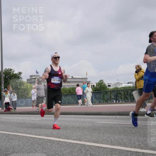 29.06.2025 - hella hamburg halbmarathon Luisa Fischer http://msf.ph/oto/8502483 29.06.2025 10:10:59 Kennedybrücke 12144, 74, 2032, 1079, 1173, 1427, 2032, 3328, 3922, 7019, 7476, 9338 meine-sportfotos.de