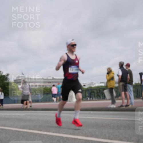 29.06.2025 - hella hamburg halbmarathon Luisa Fischer http://msf.ph/oto/8502487 29.06.2025 10:11:00 Kennedybrücke 1079, 1173, 1427, 2032, 3328, 3922, 4228, 7019, 7476, 9338 meine-sportfotos.de