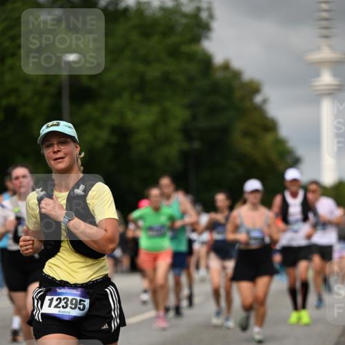 29.06.2025 - hella hamburg halbmarathon Dr. Thomas Lammeyer http://msf.ph/oto/8502489 29.06.2025 10:25:38 Kennedybrücke 1028, 1401, 1658, 2271, 2635, 2956, 3122, 3770, 3817, 4697, 4786, 5061, 5122, 5373, 5395, 5493, 5767, 5957, 6086, 7018, 7228, 7522, 7553, 7781, 8095, 8286, 8726, 8844, 9100, 9108, 9369, 9499, 9532, 9624, 10050, 10374, 10874 meine-sportfotos.de