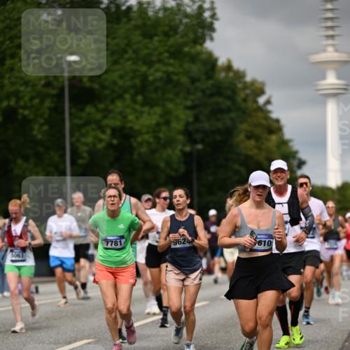 29.06.2025 - hella hamburg halbmarathon Dr. Thomas Lammeyer http://msf.ph/oto/8502524 29.06.2025 10:25:39 Kennedybrücke 1028, 1401, 2271, 2315, 2353, 2635, 2956, 3122, 3770, 3817, 4697, 4786, 5061, 5122, 5373, 5395, 5493, 5957, 6086, 7018, 7075, 7228, 7522, 7553, 7781, 8095, 8286, 8726, 9100, 9108, 9369, 9499, 9532, 9624, 10050, 10374, 10874, 11117 meine-sportfotos.de
