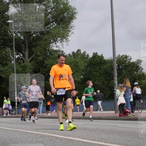 29.06.2025 - hella hamburg halbmarathon Luisa Fischer http://msf.ph/oto/8502587 29.06.2025 10:11:29 Kennedybrücke 5100, 11657, 17885, 309, 1527, 2190, 2309, 5100, 6918, 9616, 9966 meine-sportfotos.de
