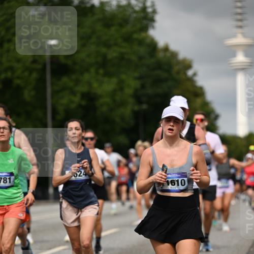 29.06.2025 - hella hamburg halbmarathon Dr. Thomas Lammeyer http://msf.ph/oto/8502588 29.06.2025 10:25:41 Kennedybrücke 1028, 1401, 2271, 2315, 2353, 2635, 2956, 3122, 3770, 3817, 4697, 4786, 5061, 5122, 5373, 5395, 5493, 5759, 5957, 6086, 7075, 7228, 7522, 7553, 7781, 8095, 8286, 9108, 9369, 9499, 9532, 9624, 10019, 10125, 10374, 10874, 11117 meine-sportfotos.de