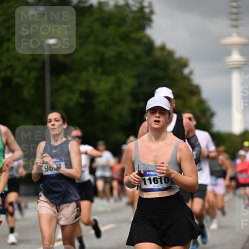 29.06.2025 - hella hamburg halbmarathon Dr. Thomas Lammeyer http://msf.ph/oto/8502601 29.06.2025 10:25:41 Kennedybrücke 1028, 1401, 2271, 2315, 2353, 2635, 2956, 3122, 3770, 3817, 4697, 4786, 5061, 5122, 5373, 5395, 5493, 5759, 5957, 6086, 7075, 7228, 7522, 7553, 7781, 8095, 8286, 9108, 9369, 9499, 9532, 9624, 10019, 10125, 10374, 10874, 11117 meine-sportfotos.de
