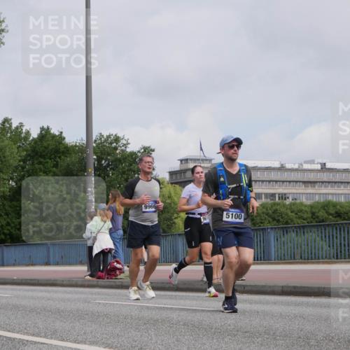 29.06.2025 - hella hamburg halbmarathon Luisa Fischer http://msf.ph/oto/8502632 29.06.2025 10:11:35 Kennedybrücke 14, 9966, 961, 5100, 1188, 5100, 6590, 6918, 7348, 7453, 9457, 9616, 9966 meine-sportfotos.de