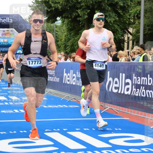 29.06.2025 - hella hamburg halbmarathon Strokosch-Dieckow http://msf.ph/oto/8502809 29.06.2025 10:52:20 Ziel 4140, 4419, 4587, 4837, 5087, 5482, 6164, 7178, 7896, 8371, 8661, 9074, 9876, 11791, 13015, 13211, 13707, 15144, 15446, 17773, 17997 meine-sportfotos.de
