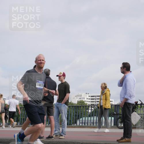 29.06.2025 - hella hamburg halbmarathon Luisa Fischer http://msf.ph/oto/8502913 29.06.2025 10:12:08 Kennedybrücke 10035, 1823, 3762, 4592, 9297, 10035, 10194 meine-sportfotos.de