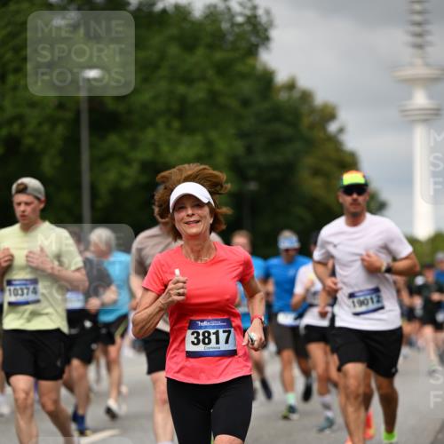 29.06.2025 - hella hamburg halbmarathon Dr. Thomas Lammeyer http://msf.ph/oto/8502938 29.06.2025 10:25:50 Kennedybrücke 1072, 1158, 1191, 1250, 1401, 1958, 2271, 2315, 2353, 2529, 2635, 2815, 2841, 3122, 3606, 3770, 3817, 3826, 4046, 4697, 4786, 5061, 5122, 5395, 5412, 5493, 5641, 5759, 5957, 6086, 6103, 7075, 7228, 7522, 7672, 7781, 8095, 8286, 8896, 8959, 9326, 9369, 9483, 9499, 9532, 9624, 9635, 10019, 10125, 10374, 10787, 10874, 11117, 11425 meine-sportfotos.de