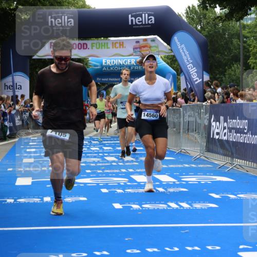 29.06.2025 - hella hamburg halbmarathon Strokosch-Dieckow http://msf.ph/oto/8502939 29.06.2025 10:42:46 Ziel 1700, 5011, 5477, 7105, 9371, 9534, 13398, 13725, 14447, 14560, 14813, 15297, 15301, 15851, 18559, 18659 meine-sportfotos.de