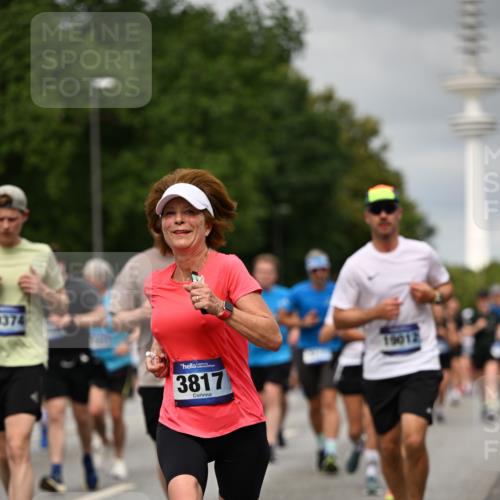 29.06.2025 - hella hamburg halbmarathon Dr. Thomas Lammeyer http://msf.ph/oto/8502950 29.06.2025 10:25:51 Kennedybrücke 1072, 1158, 1191, 1250, 1401, 1668, 1958, 2271, 2315, 2353, 2529, 2635, 2815, 2841, 3122, 3606, 3770, 3817, 3825, 3826, 4046, 4697, 4786, 5061, 5122, 5395, 5412, 5493, 5641, 5759, 5957, 6086, 6103, 7075, 7228, 7522, 7672, 7781, 8095, 8286, 8860, 8896, 8959, 9326, 9369, 9483, 9499, 9532, 9624, 9635, 10019, 10125, 10374, 10787, 10874, 10921, 11117, 11425 meine-sportfotos.de