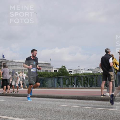 29.06.2025 - hella hamburg halbmarathon Luisa Fischer http://msf.ph/oto/8502972 29.06.2025 10:12:15 Kennedybrücke 17630, 1668, 4592, 7081, 9297, 9306 meine-sportfotos.de