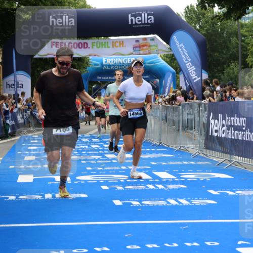 29.06.2025 - hella hamburg halbmarathon Strokosch-Dieckow http://msf.ph/oto/8503024 29.06.2025 10:42:46 Ziel 1700, 5011, 5477, 7105, 9371, 9534, 13398, 13725, 14447, 14560, 14813, 15297, 15301, 15851, 18559, 18659 meine-sportfotos.de