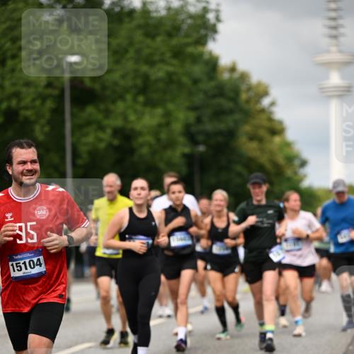 29.06.2025 - hella hamburg halbmarathon Dr. Thomas Lammeyer http://msf.ph/oto/8503126 29.06.2025 10:25:57 Kennedybrücke 1072, 1158, 1191, 1250, 1401, 1668, 1958, 2271, 2315, 2353, 2529, 2815, 2841, 3122, 3606, 3770, 3817, 3825, 3826, 4046, 4289, 4697, 5122, 5412, 5493, 5641, 5759, 5957, 6086, 6103, 7075, 7228, 7375, 7612, 7672, 8286, 8860, 8896, 8959, 9002, 9062, 9326, 9369, 9483, 9499, 9532, 9635, 10019, 10125, 10374, 10787, 10921, 11117, 11425 meine-sportfotos.de