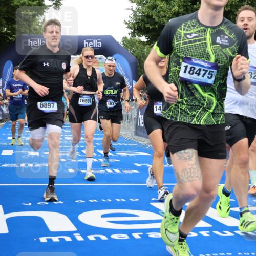 29.06.2025 - hella hamburg halbmarathon Strokosch-Dieckow http://msf.ph/oto/8503322 29.06.2025 10:52:12 Ziel 1482, 2397, 2595, 4419, 4587, 4837, 5032, 5087, 5093, 5378, 5482, 6164, 6897, 7732, 7896, 9074, 9082, 12135, 12580, 13707, 13726, 14248, 14300, 15275, 15446, 15829, 16003, 16320, 16591, 16666, 17033, 17130, 17773, 18475, 18801 meine-sportfotos.de