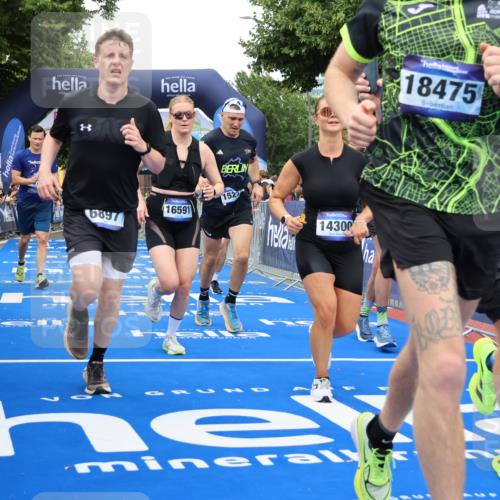 29.06.2025 - hella hamburg halbmarathon Strokosch-Dieckow http://msf.ph/oto/8503351 29.06.2025 10:52:12 Ziel 1482, 2397, 2595, 4419, 4587, 4837, 5032, 5087, 5093, 5378, 5482, 6164, 6897, 7732, 7896, 9074, 9082, 12135, 12580, 13707, 13726, 14248, 14300, 15275, 15446, 15829, 16003, 16320, 16591, 16666, 17033, 17130, 17773, 18475, 18801 meine-sportfotos.de