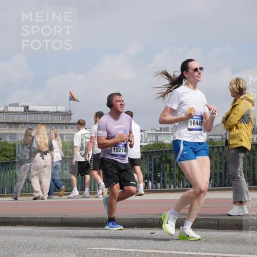 29.06.2025 - hella hamburg halbmarathon Luisa Fischer http://msf.ph/oto/8503514 29.06.2025 10:13:35 Kennedybrücke 9829, 15214, 16445, 5182, 5653, 5806, 9150, 9829 meine-sportfotos.de