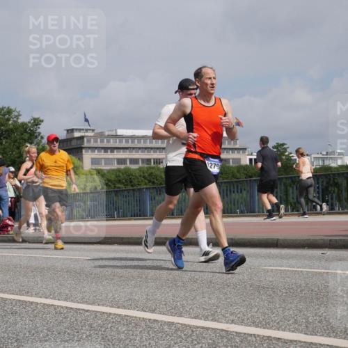 29.06.2025 - hella hamburg halbmarathon Luisa Fischer http://msf.ph/oto/8503599 29.06.2025 10:13:47 Kennedybrücke 1781, 14270, 1279, 1548, 1781, 2868, 5182, 5653, 5806, 8561 meine-sportfotos.de