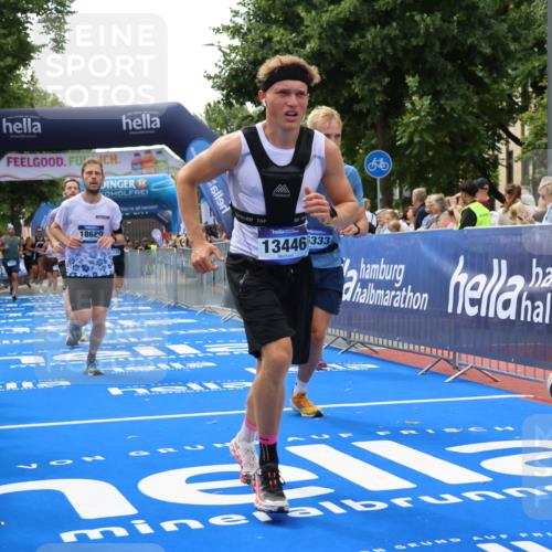 29.06.2025 - hella hamburg halbmarathon Strokosch-Dieckow http://msf.ph/oto/8503620 29.06.2025 10:42:30 Ziel 1209, 1256, 1353, 1735, 1800, 1962, 2233, 3523, 4235, 7116, 7448, 7508, 7693, 7734, 11907, 13446, 13483, 15095, 15175, 15623, 16295, 16333, 17016, 17637, 17733, 17911, 18275, 18330, 18632, 18680 meine-sportfotos.de