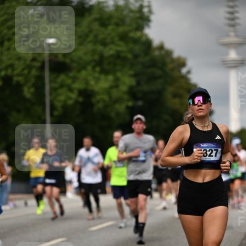 29.06.2025 - hella hamburg halbmarathon Dr. Thomas Lammeyer http://msf.ph/oto/8503703 29.06.2025 10:26:14 Kennedybrücke 1158, 1269, 1294, 1419, 1668, 1958, 1963, 2009, 2063, 2172, 2529, 2815, 2841, 2919, 3108, 3172, 3768, 3825, 3826, 3946, 4046, 4289, 4375, 4376, 5412, 5641, 6103, 6676, 7375, 7612, 7672, 8431, 8860, 8884, 8896, 8954, 8959, 9002, 9062, 9326, 9327, 9483, 9635, 9788, 9807, 10167, 10710, 10787, 10902, 10921, 11425 meine-sportfotos.de