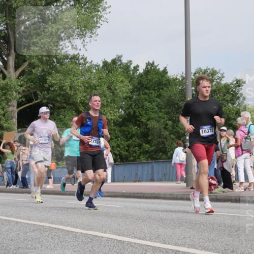 29.06.2025 - hella hamburg halbmarathon Luisa Fischer http://msf.ph/oto/8503784 29.06.2025 10:14:17 Kennedybrücke 10372, 11321, 7787, 1531, 1866, 1992, 5379, 5990, 5991, 9169, 9191, 10372 meine-sportfotos.de