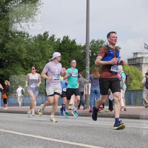 29.06.2025 - hella hamburg halbmarathon Luisa Fischer http://msf.ph/oto/8503803 29.06.2025 10:14:18 Kennedybrücke 5991, 5379, 11321, 1866, 91, 17787, 1531, 1866, 1992, 5379, 5990, 5991, 9169, 9191, 10372 meine-sportfotos.de
