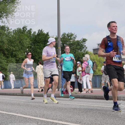 29.06.2025 - hella hamburg halbmarathon Luisa Fischer http://msf.ph/oto/8503807 29.06.2025 10:14:19 Kennedybrücke 5991, 79, 11321, 1866, 17787, 1166, 1531, 1866, 1992, 4227, 5379, 5990, 5991, 9169, 9191, 10372 meine-sportfotos.de
