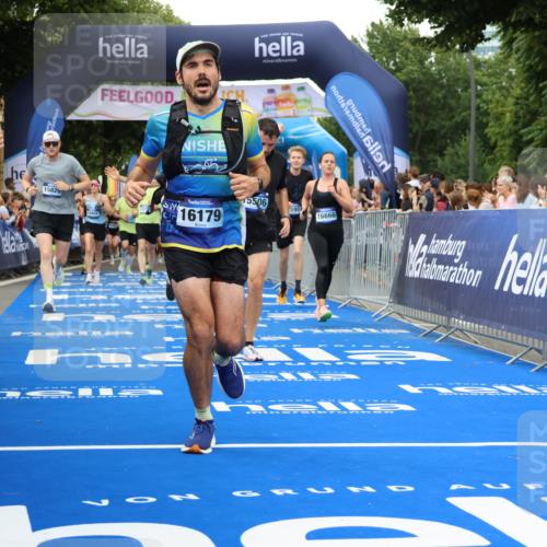 29.06.2025 - hella hamburg halbmarathon Strokosch-Dieckow http://msf.ph/oto/8503834 29.06.2025 10:52:03 Ziel 1482, 2397, 2595, 4033, 5093, 5336, 5378, 6390, 6897, 7130, 7409, 7724, 7732, 8413, 8977, 9082, 10057, 12580, 13726, 14248, 15356, 15506, 15829, 16179, 16320, 16666, 17033, 17978, 18801, 18869 meine-sportfotos.de