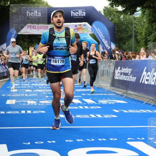 29.06.2025 - hella hamburg halbmarathon Strokosch-Dieckow http://msf.ph/oto/8503856 29.06.2025 10:52:03 Ziel 1482, 2397, 2595, 4033, 5093, 5336, 5378, 6390, 6897, 7130, 7409, 7724, 7732, 8413, 8977, 9082, 10057, 12580, 13726, 14248, 15356, 15506, 15829, 16179, 16320, 16666, 17033, 17978, 18801, 18869 meine-sportfotos.de