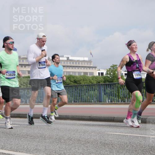 29.06.2025 - hella hamburg halbmarathon Luisa Fischer http://msf.ph/oto/8503861 29.06.2025 10:14:26 Kennedybrücke 124, 13825, 17866, 9191, 5990, 5991, 1166, 1992, 4227, 5254, 5990, 5991, 7571, 9169, 9191, 10428 meine-sportfotos.de