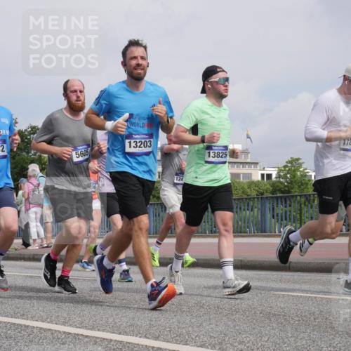 29.06.2025 - hella hamburg halbmarathon Luisa Fischer http://msf.ph/oto/8503869 29.06.2025 10:14:27 Kennedybrücke 1992, 5605, 13203, 56, 124, 13825, 17860, 1166, 1992, 4227, 5254, 5990, 5991, 7571, 9169, 9191, 10428 meine-sportfotos.de