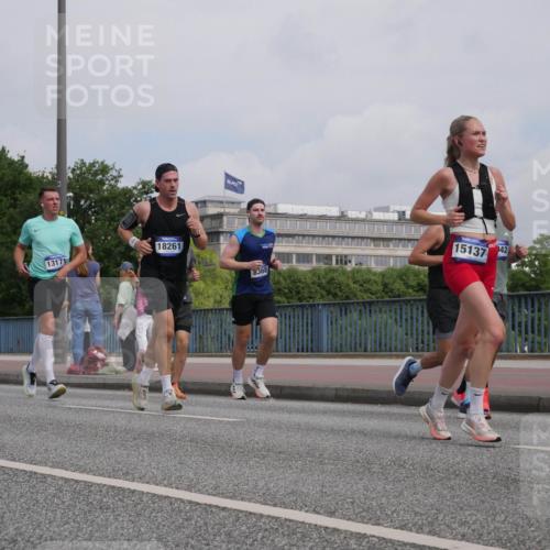 29.06.2025 - hella hamburg halbmarathon Luisa Fischer http://msf.ph/oto/8503943 29.06.2025 10:14:41 Kennedybrücke 3, 13542, 13171, 18261, 8368, 15137, 42, 1062, 2661, 7474, 8368, 10042 meine-sportfotos.de