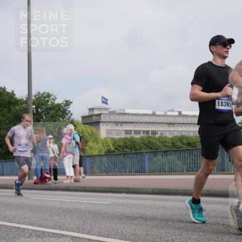 29.06.2025 - hella hamburg halbmarathon Luisa Fischer http://msf.ph/oto/8503966 29.06.2025 10:14:43 Kennedybrücke 18655, 18395, 138, 1062, 2661, 7474, 8368, 10042 meine-sportfotos.de