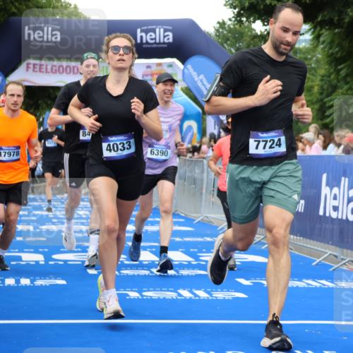 29.06.2025 - hella hamburg halbmarathon Strokosch-Dieckow http://msf.ph/oto/8503968 29.06.2025 10:51:58 Ziel 2818, 2823, 2880, 4033, 4297, 5102, 5336, 6390, 7130, 7409, 7724, 7732, 8413, 8856, 8977, 10057, 13799, 15356, 15506, 15690, 15829, 16179, 16666, 17815, 17962, 17978, 18869 meine-sportfotos.de
