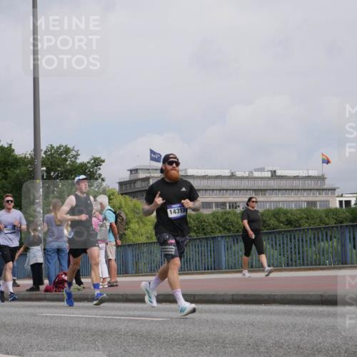 29.06.2025 - hella hamburg halbmarathon Luisa Fischer http://msf.ph/oto/8504002 29.06.2025 10:14:48 Kennedybrücke 16976, 14313, 1062, 1790, 2661, 3837, 7370, 7474, 9254 meine-sportfotos.de