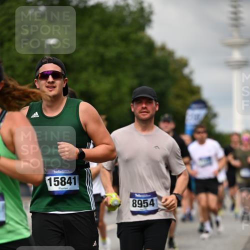29.06.2025 - hella hamburg halbmarathon Dr. Thomas Lammeyer http://msf.ph/oto/8504041 29.06.2025 10:26:24 Kennedybrücke 1269, 1294, 1419, 1598, 1963, 2009, 2063, 2172, 2351, 2919, 3108, 3172, 3458, 3735, 3768, 3910, 3946, 4113, 4114, 4289, 4375, 4376, 4556, 4829, 5079, 6030, 6303, 6676, 6805, 6849, 6977, 7097, 7162, 7375, 7612, 7794, 8431, 8884, 8954, 9062, 9204, 9327, 9516, 9788, 9807, 10167, 10241, 10663, 10710, 10902, 10961, 11046 meine-sportfotos.de