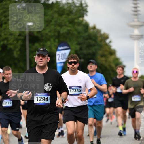 29.06.2025 - hella hamburg halbmarathon Dr. Thomas Lammeyer http://msf.ph/oto/8504143 29.06.2025 10:26:27 Kennedybrücke 1269, 1294, 1419, 1598, 1963, 2009, 2063, 2172, 2351, 2919, 3108, 3172, 3458, 3735, 3768, 3910, 3946, 4113, 4114, 4375, 4376, 4556, 4829, 5079, 6030, 6303, 6307, 6676, 6805, 6849, 6977, 7097, 7162, 7794, 8431, 8511, 8884, 8954, 9204, 9327, 9516, 9788, 9807, 10167, 10241, 10663, 10710, 10902, 10961, 11046 meine-sportfotos.de