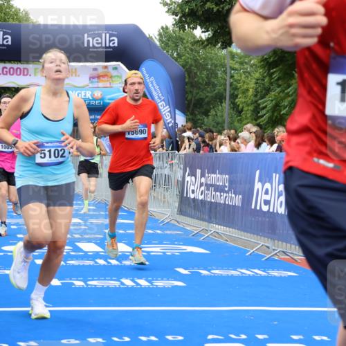 29.06.2025 - hella hamburg halbmarathon Strokosch-Dieckow http://msf.ph/oto/8504185 29.06.2025 10:51:54 Ziel 2818, 2823, 2880, 4033, 4297, 5102, 5336, 6390, 7130, 7409, 7724, 8413, 8856, 8977, 9793, 9959, 10057, 13799, 15356, 15427, 15690, 16907, 17815, 17962, 17978, 18869, 19137 meine-sportfotos.de