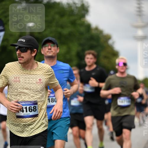 29.06.2025 - hella hamburg halbmarathon Dr. Thomas Lammeyer http://msf.ph/oto/8504240 29.06.2025 10:26:29 Kennedybrücke 1269, 1294, 1419, 1598, 1963, 2063, 2172, 2351, 2919, 3108, 3172, 3458, 3735, 3768, 3910, 3946, 4113, 4114, 4375, 4376, 4556, 4829, 5079, 6030, 6303, 6307, 6676, 6805, 6849, 6899, 6977, 7097, 7162, 7794, 8511, 8884, 8954, 9204, 9516, 9788, 9807, 10167, 10241, 10663, 10710, 10739, 10902, 10961, 11046 meine-sportfotos.de